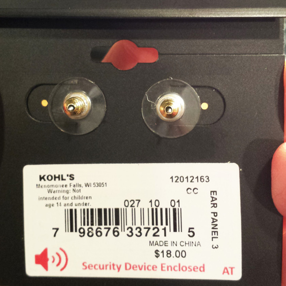 MAKE AN OFFER ;)Geometric half moon drop earrings. - Picture 5 of 7